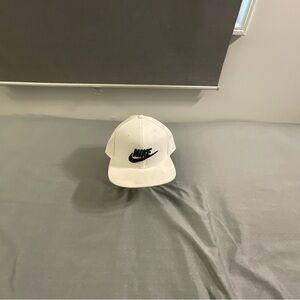 Nike Classic White Hat